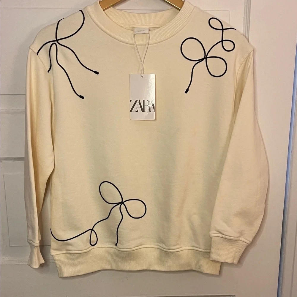 NWT Zara Girls Crewneck Embroidered Bows Pullover Sweatshirt Ivory Sz 11 / 12